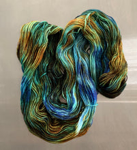 Load image into Gallery viewer, Labradorite- Essential DK