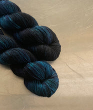 Load image into Gallery viewer, Ink- Serendipity Sock