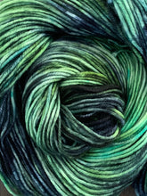 Load image into Gallery viewer, OhNoTokyo!- Essential DK