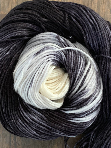 Apparition - Essential DK