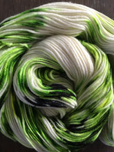 Load image into Gallery viewer, Green Hell - Essential Dk