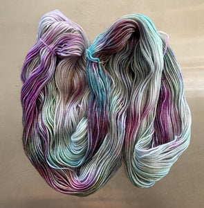 Moonstone- Essential DK