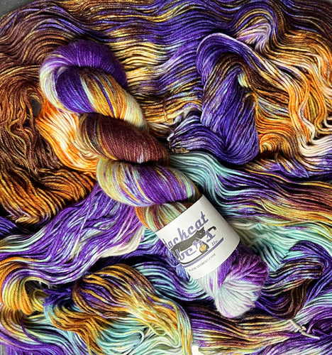 Amethyst Cathedral- Essential DK